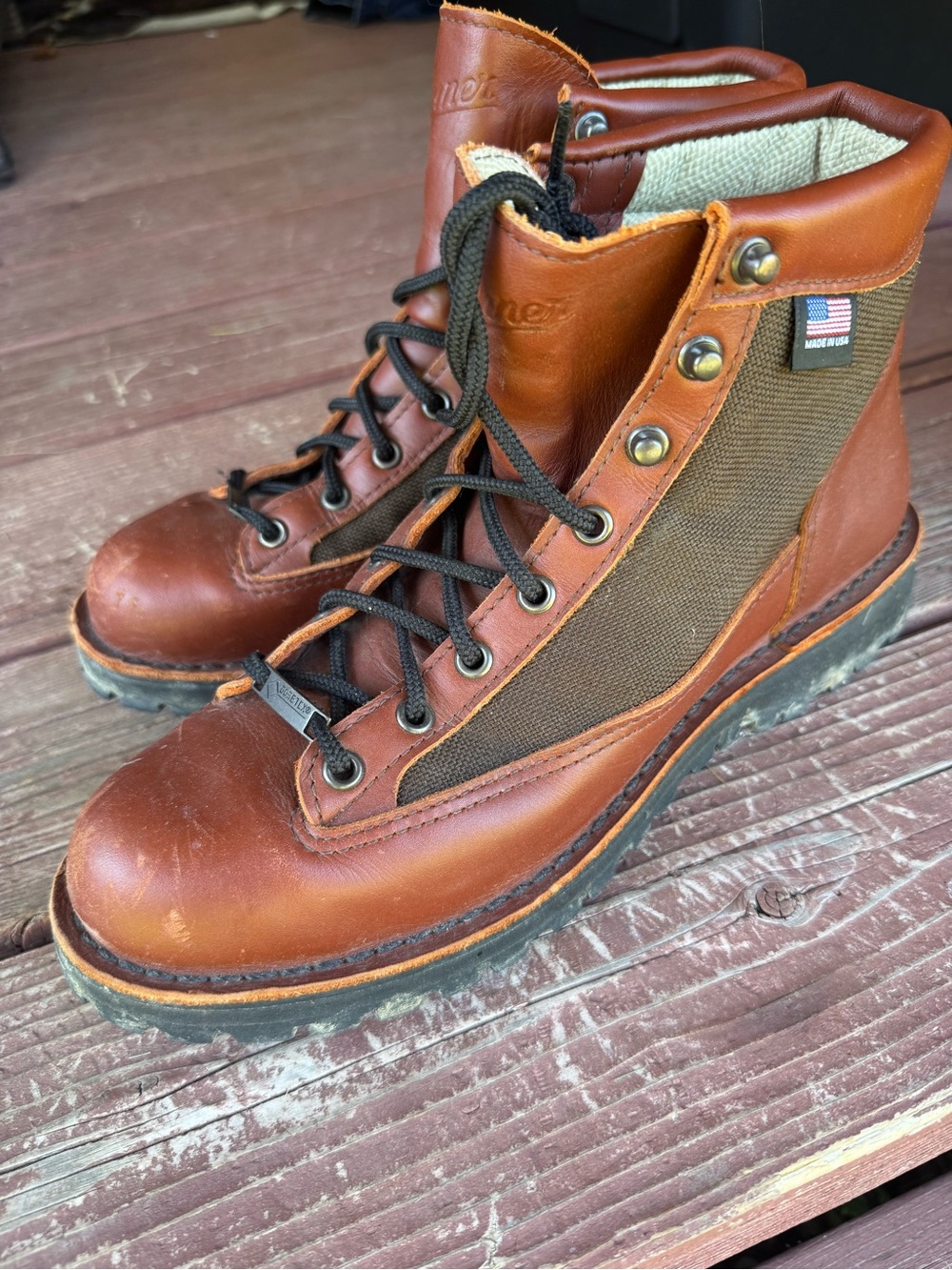 Women’s Danner Light II Brown Leather Lace-Up Hiking Boot